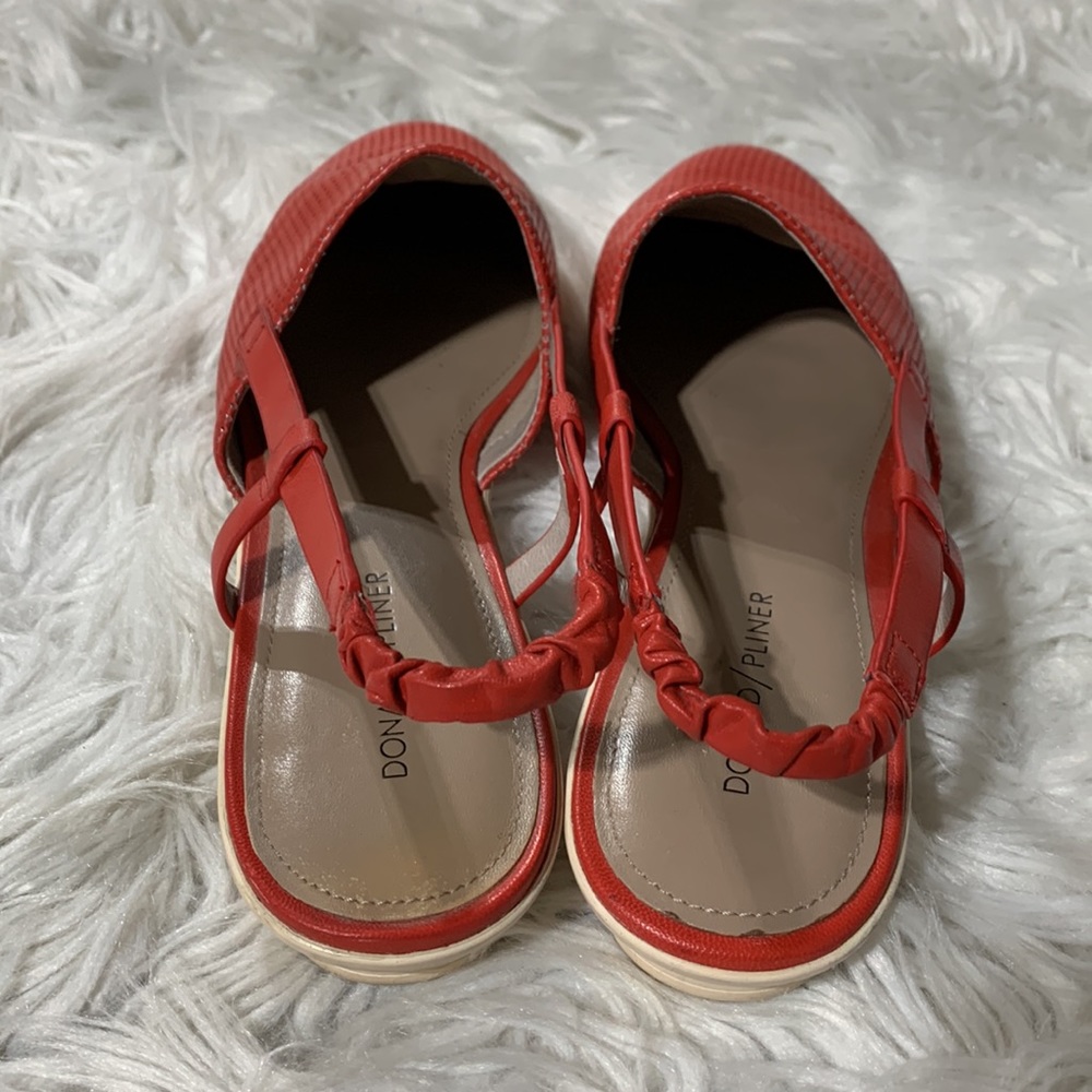 DONALD J Pliner Maci leather sandals perforated w metallic silver peeking sz 11 - Picture 2 of 10
